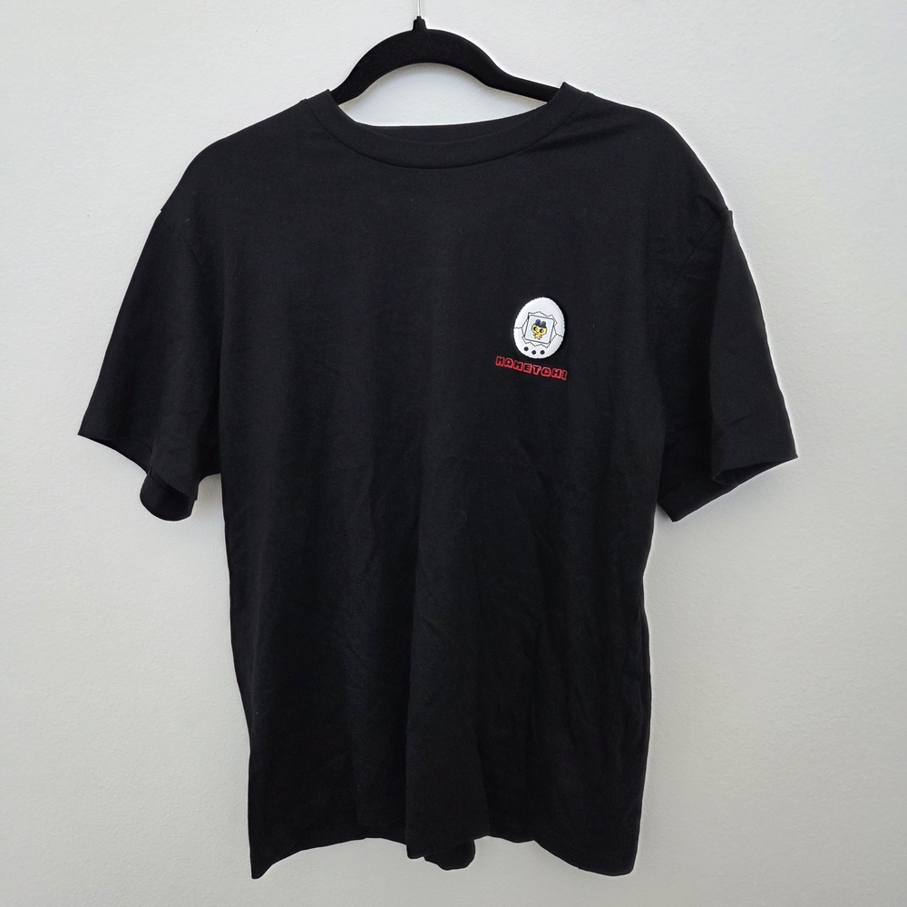 Uniqlo Black Tee with Graphic Design Tamagotchi Womens Large